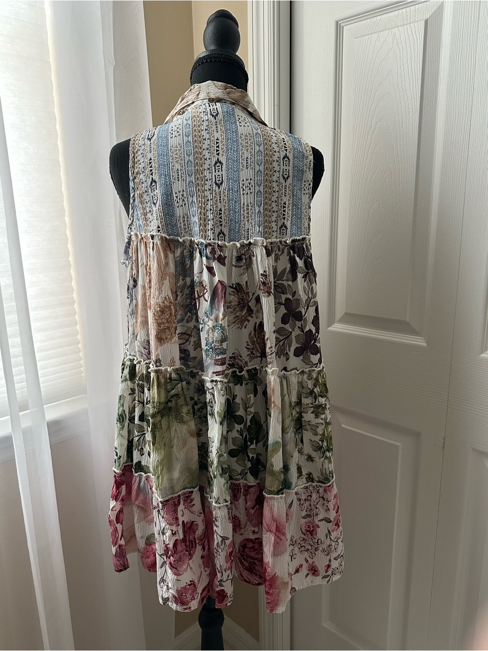 Young Threads Sleeveless Tiered Floral Button-Front Tunic - Picture 4 of 5